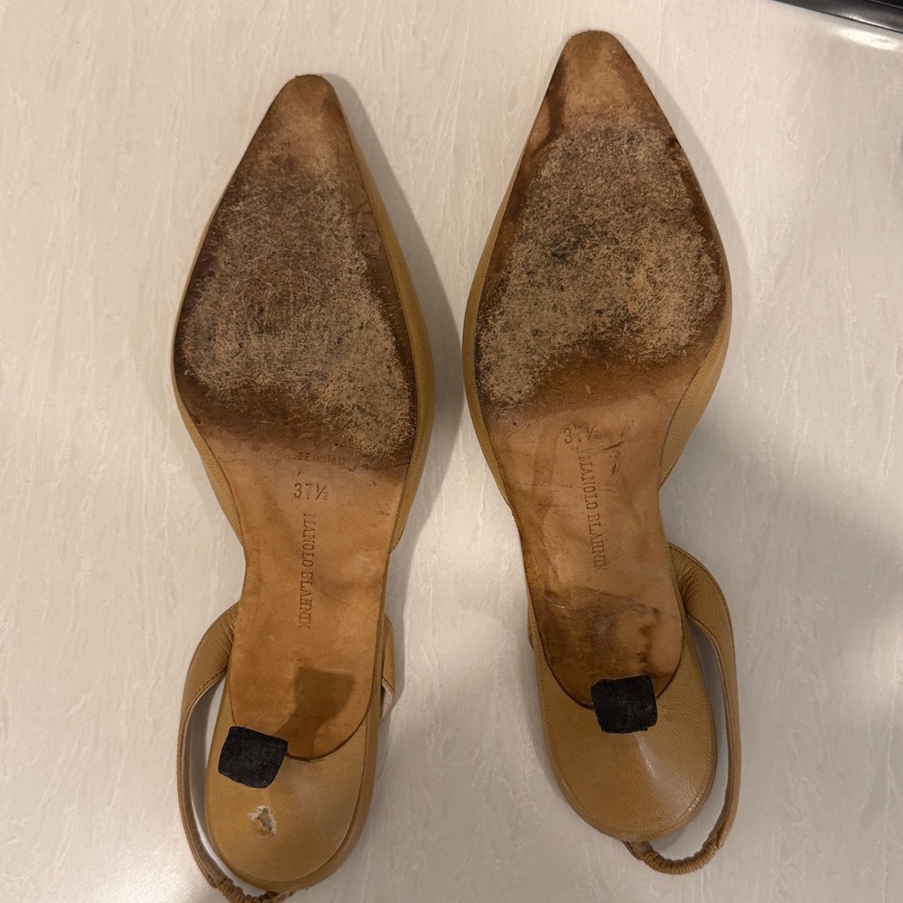 Beige Manolo Blahnik - Picture 3 of 3
